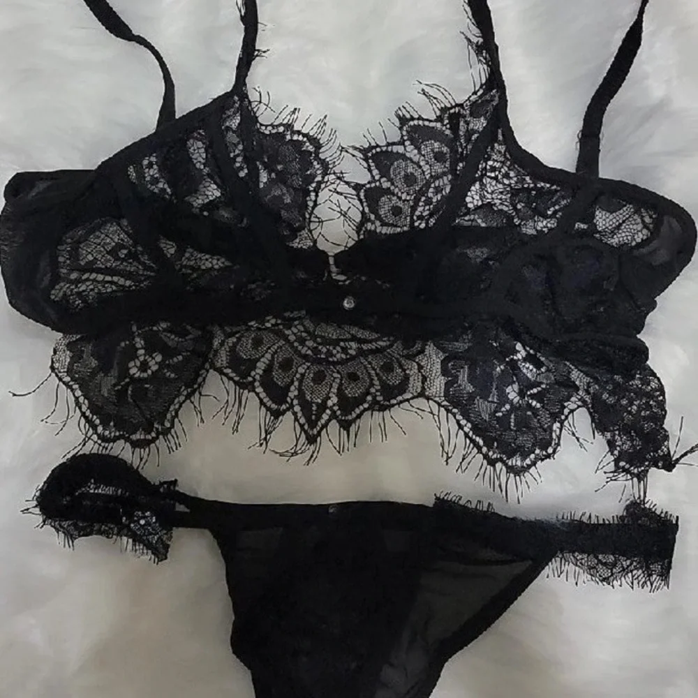 Lingerie set - Picture 5 of 11